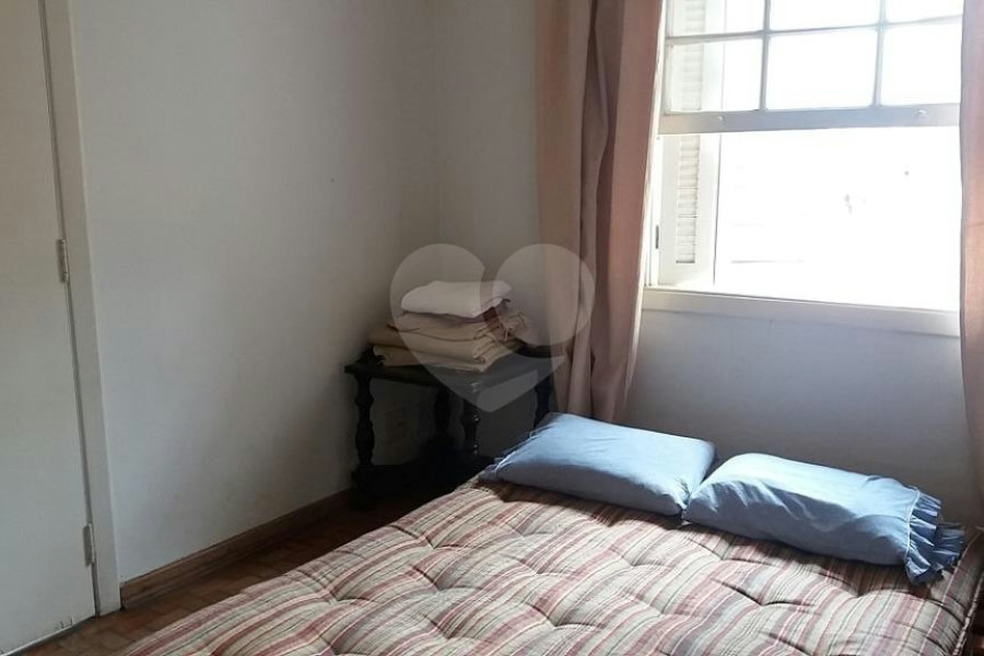 Casa à venda com 6 quartos, sendo 3 suítes, em Jardim São Bento, São Paulo, SP