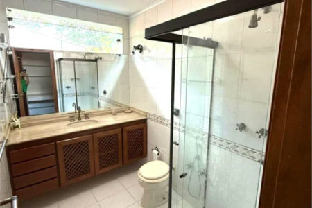 Casa à venda com 5 quartos, sendo 3 suítes,  em Jardim Leonor, São Paulo, SP