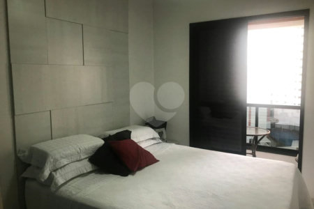 Apartamento à venda com 3 suítes em Vila Regente Feijó, São Paulo, SP