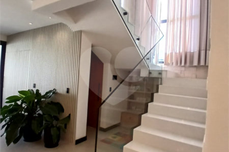Casa à venda com 3 suítes em Pinheirinho, Vinhedo, SP