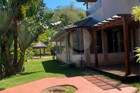 Casa à venda com 4 quartos, sendo 2 suítes, em Ubatiba, Maricá, RJ