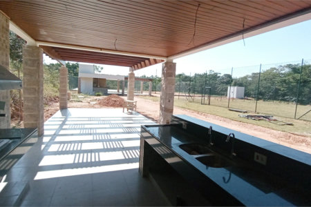 Terreno à venda com 1 suíte em Jardim Portugal, Valinhos, SP