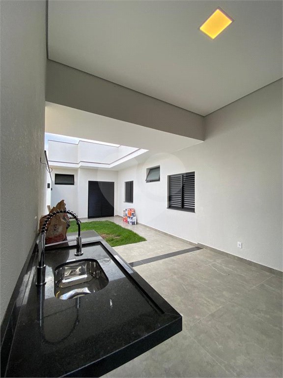 Casa à venda com 2 quartos, sendo 1 suíte, no condomínio Residencial Villagio Wanel, Sorocaba - SP