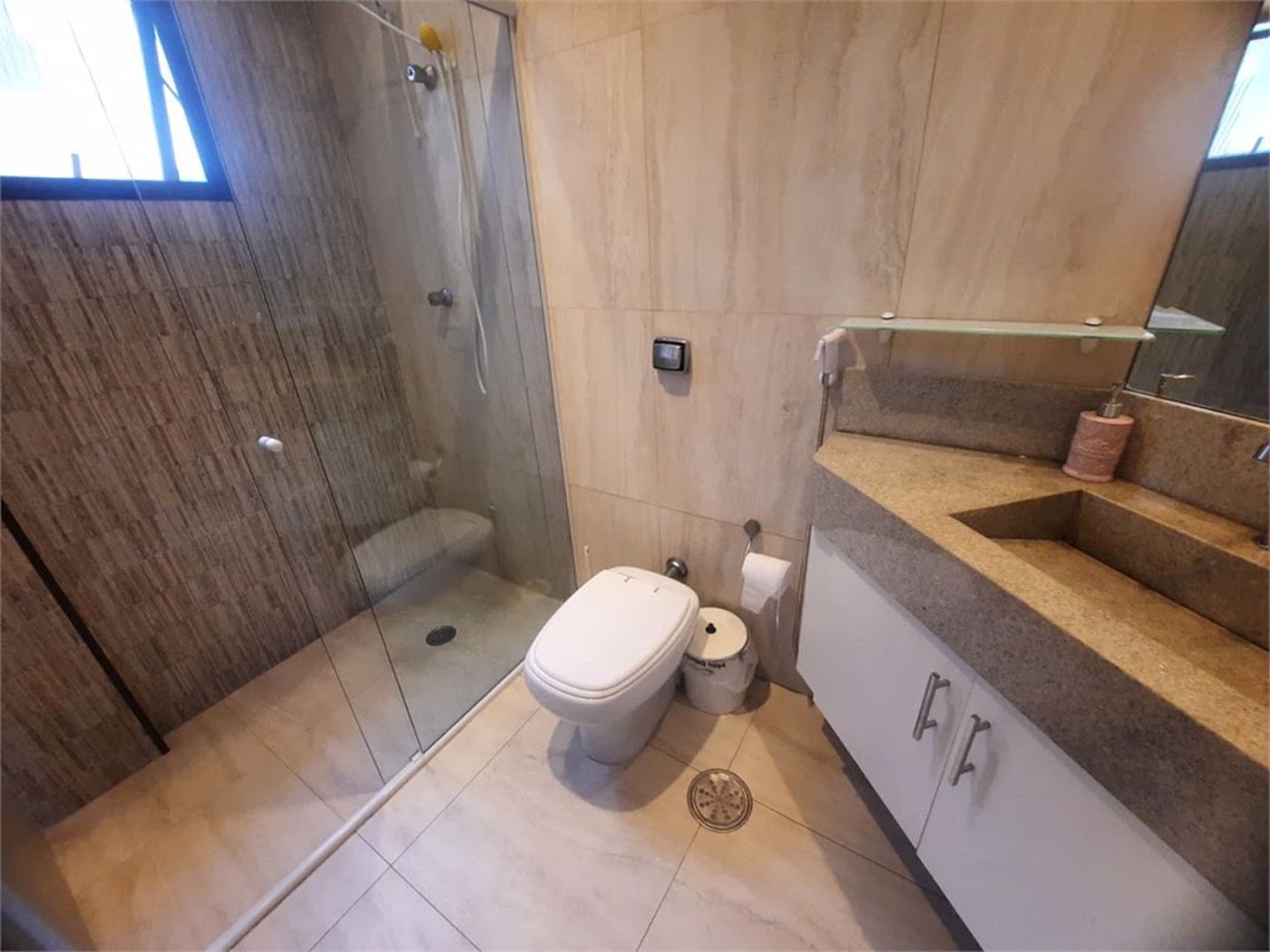 Apartamento com 3 dormitórios à venda, 202 m² por R$ 750.000,00 - Jardim Belmar - Guarujá/SP