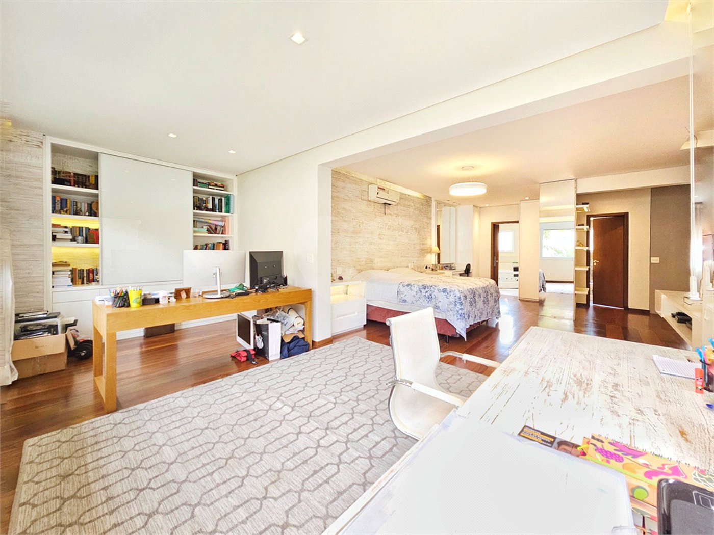Casa à venda com 4 suítes no condomínio Ville Courchevel, São Paulo - SP