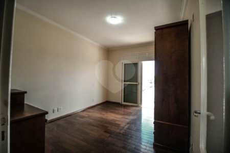 Casa à venda com 4 quartos, sendo 1 suíte,  no condomínio Ibiti do Paço, Sorocaba - SP