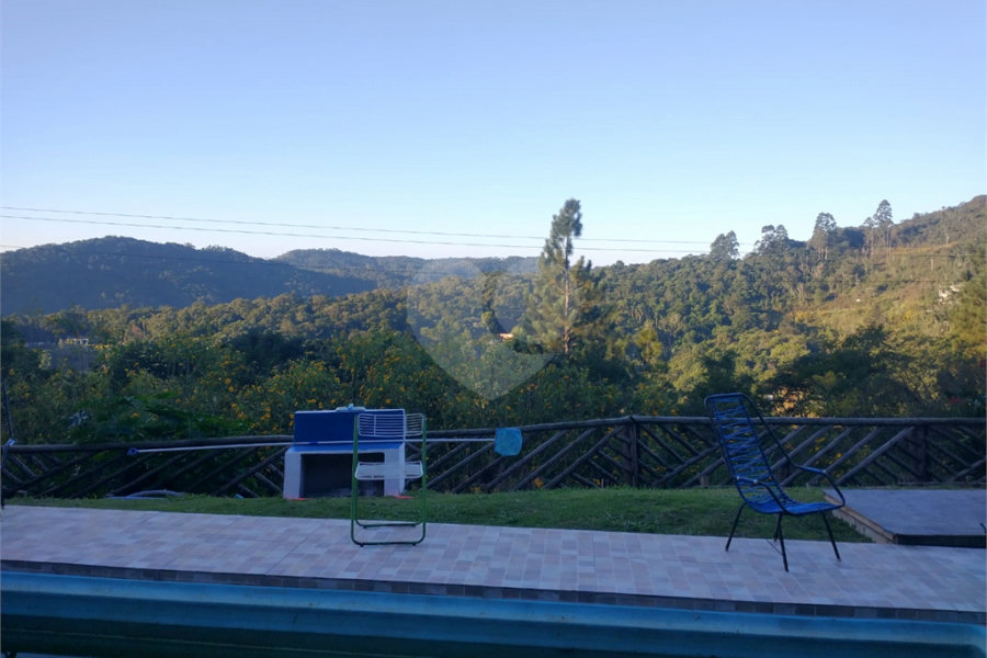 Casa à venda ou para alugar com 3 suítes em Juqueri Mirim, Mairiporã, SP