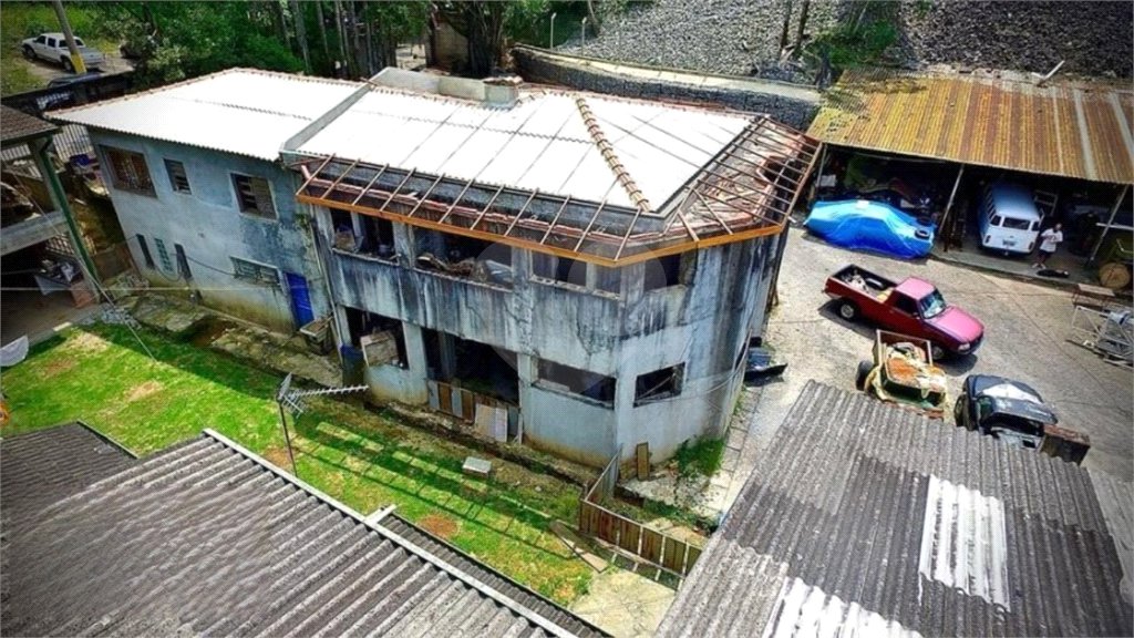 Terreno para alugar com 2 quartos, sendo 1 suíte, em Roncon, Ribeirão Pires, SP