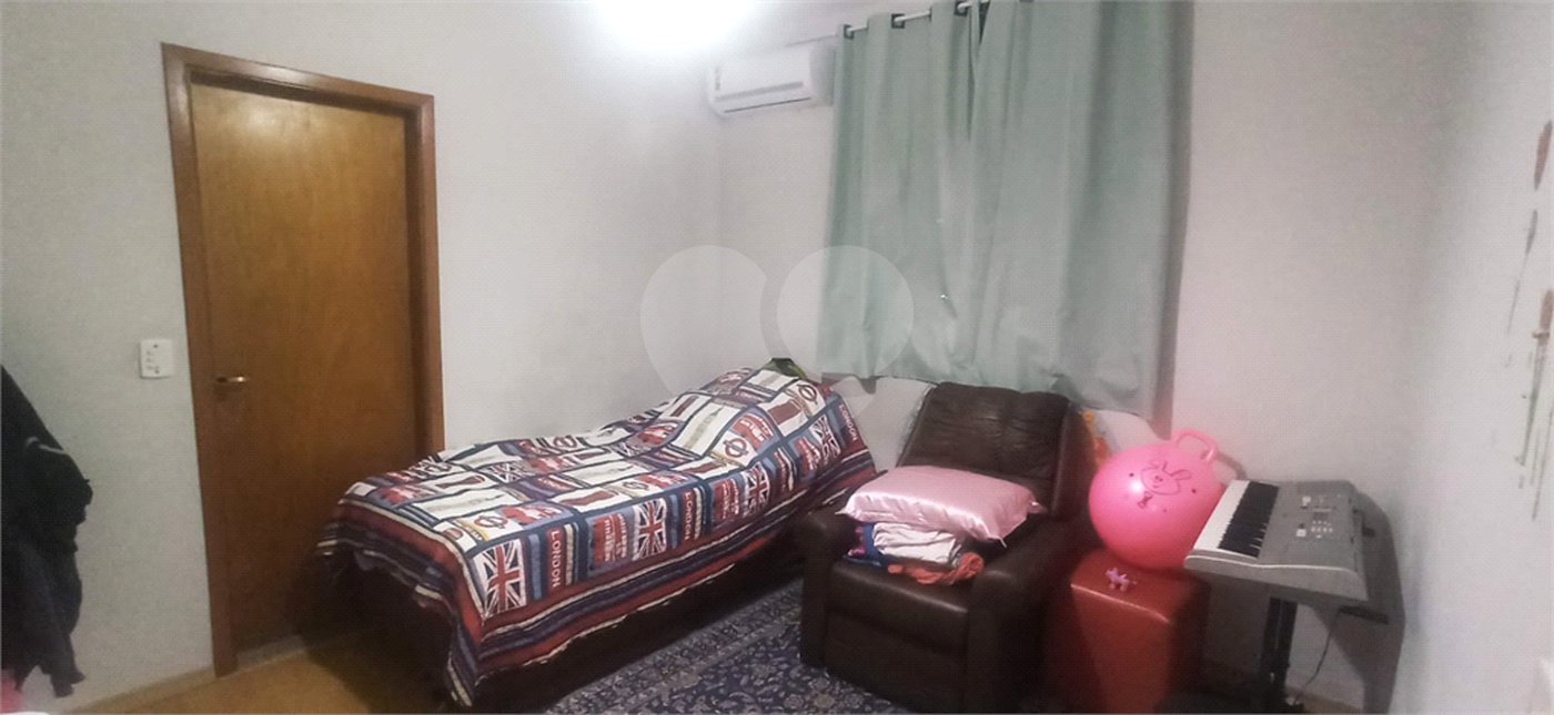 Casa à venda com 3 quartos, sendo 1 suíte, em Vila Capuava, Valinhos, SP