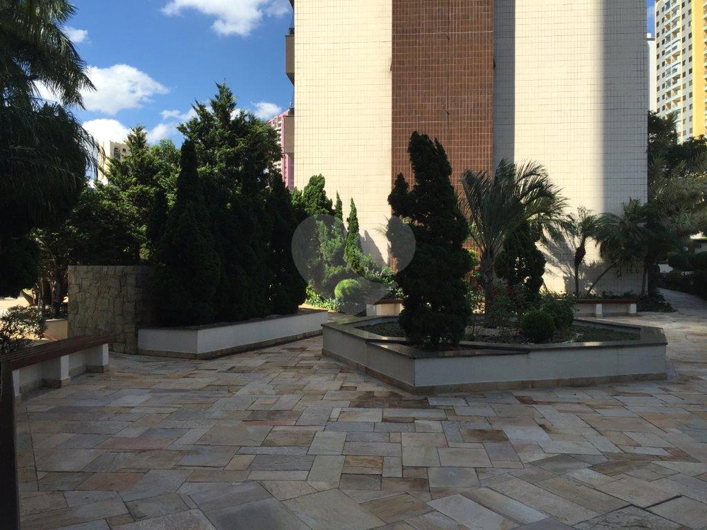 Apartamento à venda com 4 quartos, sendo 3 suítes, em Bosque da Saúde, São Paulo, SP