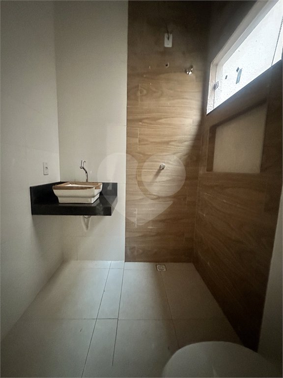 Casa à venda com 3 quartos, sendo 1 suíte,  em Ipê, Três Lagoas, MS