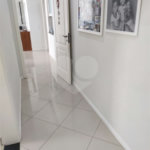 Casa à venda com 4 quartos, sendo 2 suítes, no condomínio Residencial Jardim das Palmeiras, Vinhedo - SP