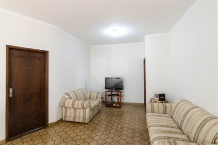 Casa à venda com 3 quartos, sendo 1 suíte, em Jardim São Luiz, Ribeirão Preto, SP