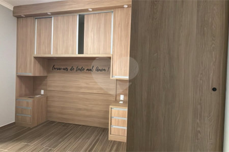 Casa à venda com 3 quartos, sendo 1 suíte, no condomínio Vila Paraty, Indaiatuba - SP