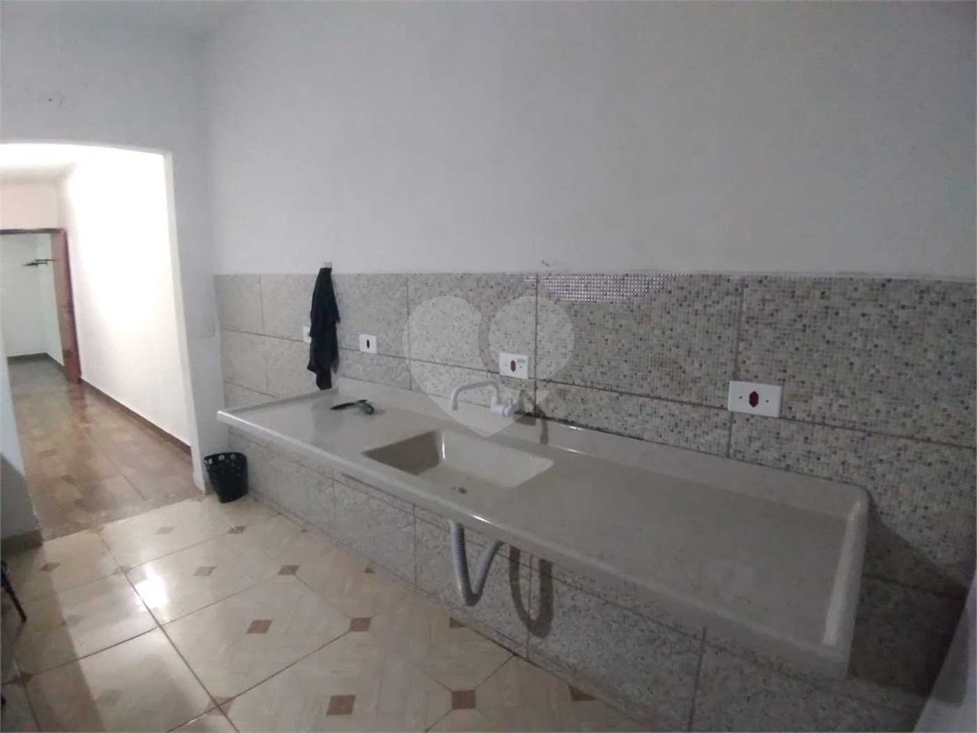 Casa à venda com 3 quartos em Jardim Santa Helena, Itaquaquecetuba, SP