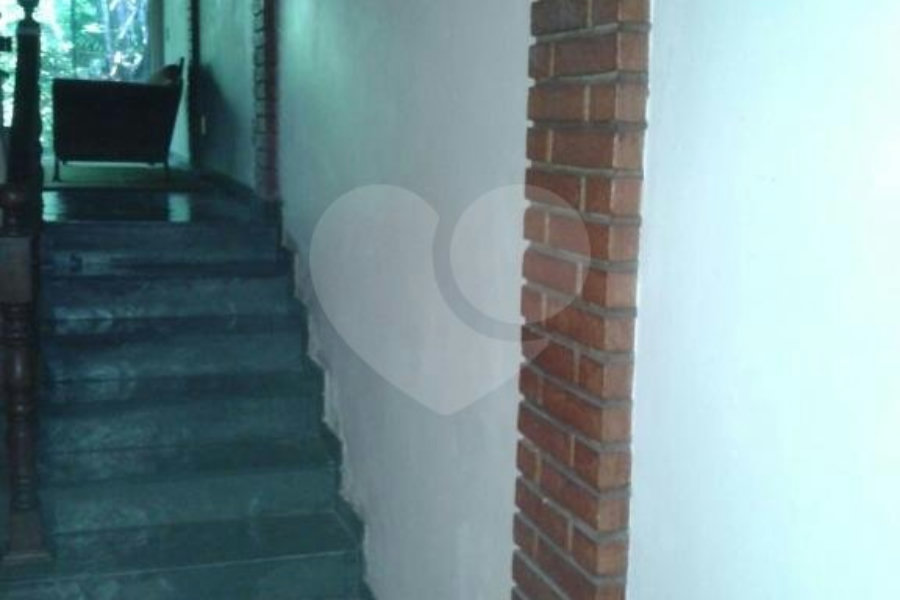 Sobrado à venda com 5 quartos, sendo 1 suíte, em Tremembé, São Paulo, SP