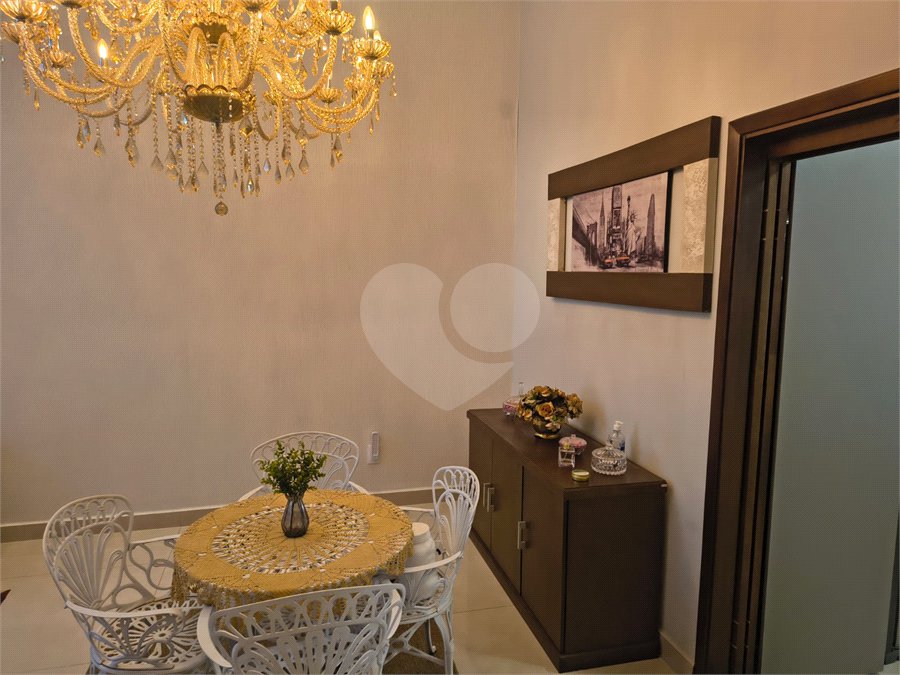 Casa à venda com 3 quartos, sendo 1 suíte, no condomínio Residencia Valencia - Ilha Turia, Ribeirão Preto - SP