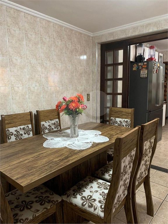 Sobrado à venda com 3 quartos, sendo 1 suíte,  em Vila Sabrina, São Paulo, SP