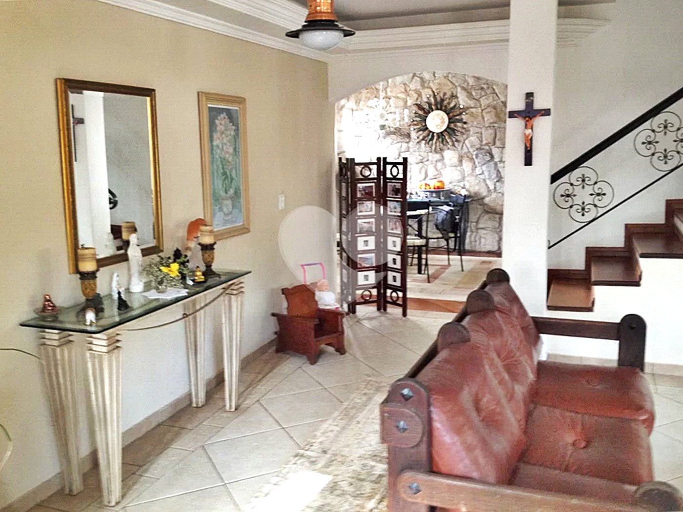 Casa à venda com 4 quartos, sendo 1 suíte, no condomínio Associação Reserva das Hortênsias, Mairiporã - SP