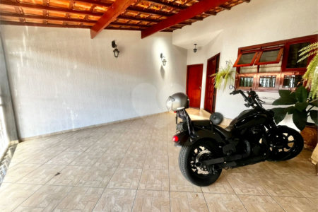 Casa à venda com 3 quartos, sendo 1 suíte, em Jardim Bela Vista, Itapetininga, SP