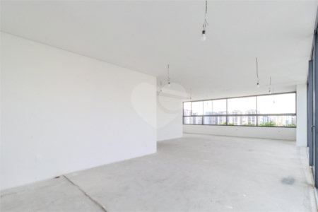Apartamento à venda com 3 suítes em Campo Belo, São Paulo, SP