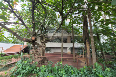 Apartamento à venda com 3 suítes em Campo Belo, São Paulo, SP