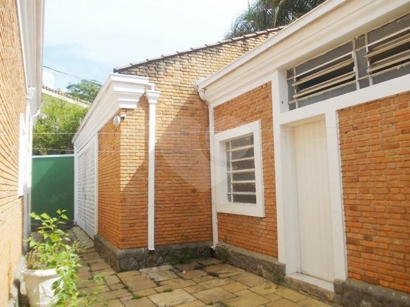 Casa à venda com 3 quartos, sendo 1 suíte, no condomínio Praça Pero Vaz de Caminha,260, São Paulo - SP
