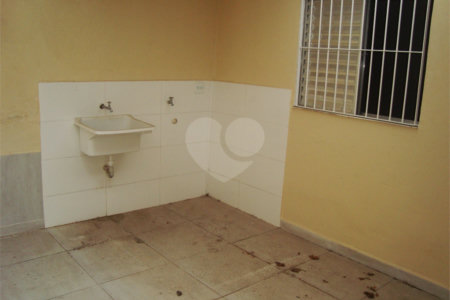 Casa à venda com 2 quartos em Vila Nivi, São Paulo, SP