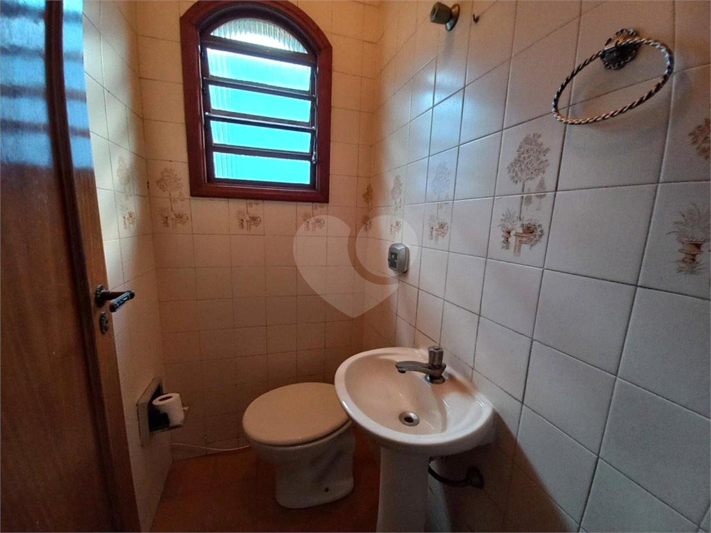 Casa à venda com 3 quartos, sendo 1 suíte, em Jardim das Vertentes, São Paulo, SP