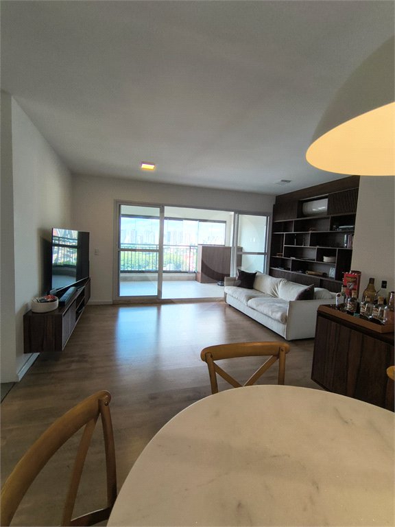Apartamento à venda com 2 quartos, sendo 1 suíte,  em Jardim Caravelas, São Paulo, SP