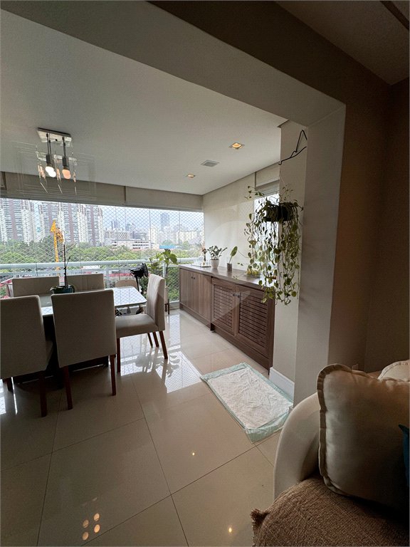 Apartamento à venda com 2 quartos, sendo 1 suíte, em Água Branca, São Paulo, SP