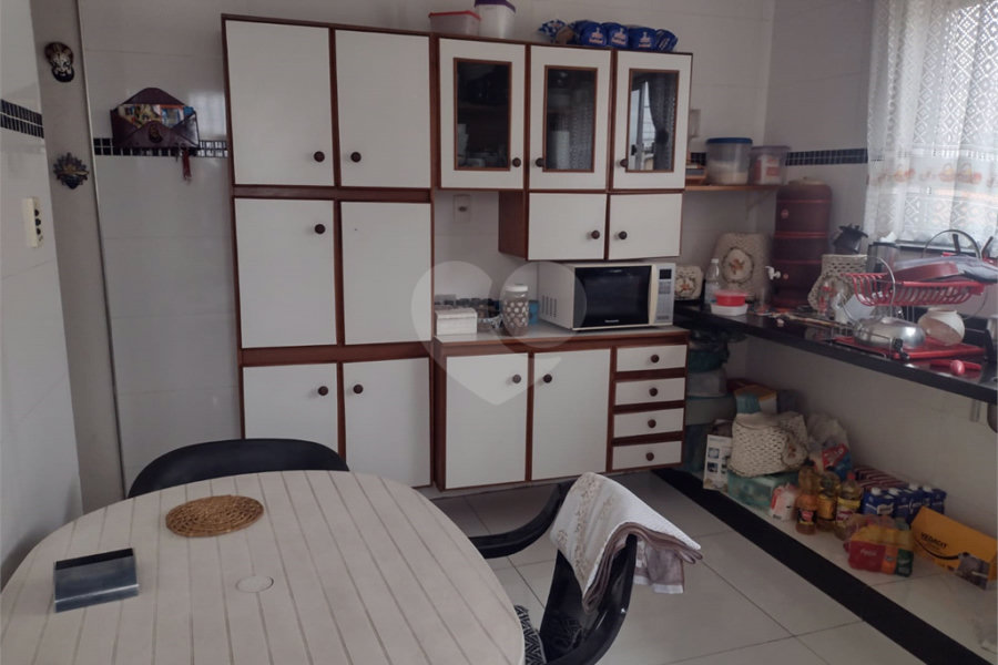 Sobrado à venda com 3 quartos, sendo 1 suíte,  em Vila Medeiros, São Paulo, SP