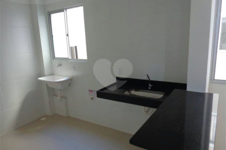 Apartamento no Condomínio Mont Royal.