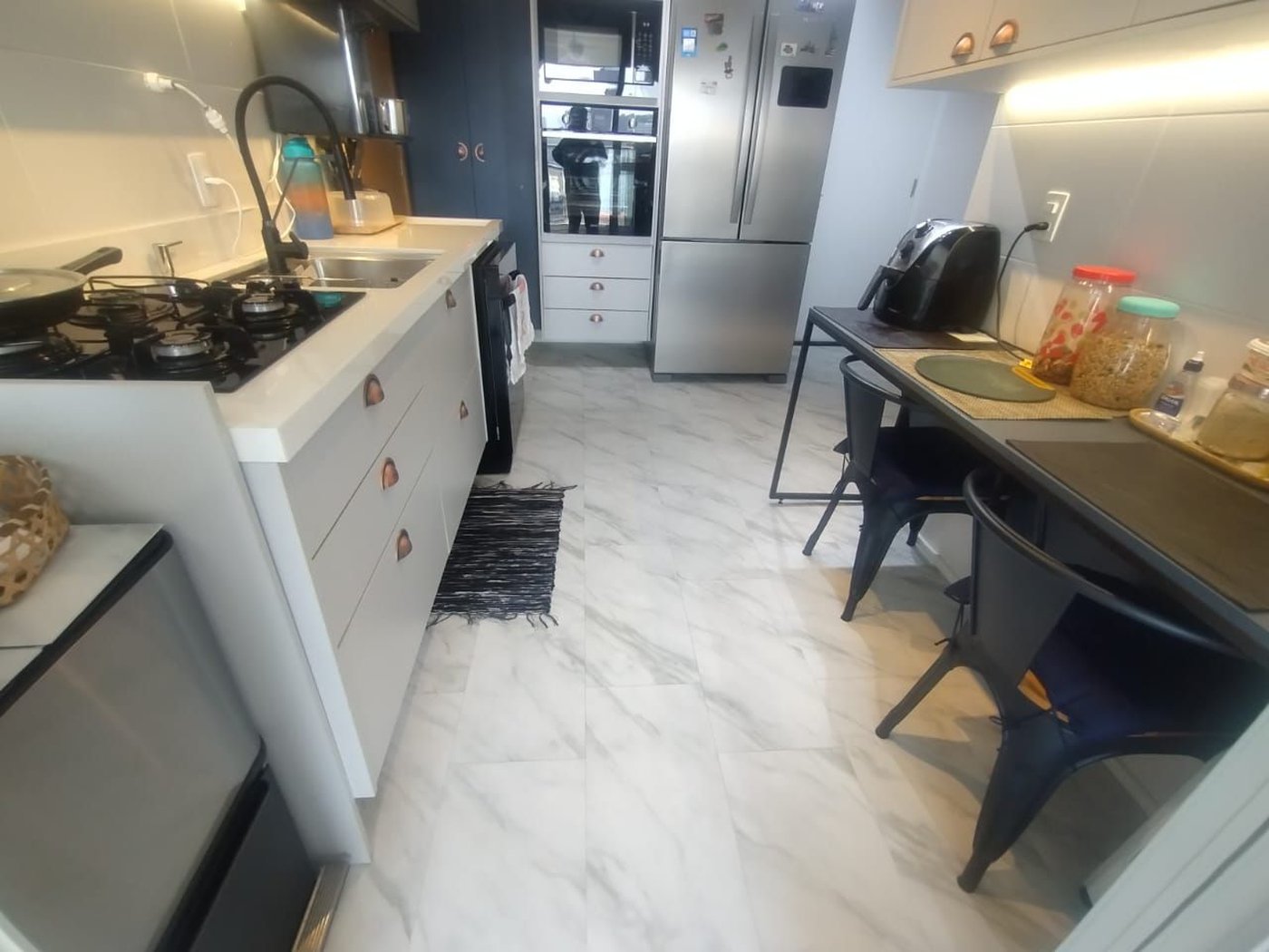 Apartamento Residencial à venda, Gonzaga, Santos - AP1742.