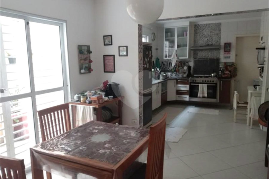 Sobrado à venda com 3 suítes em Morumbi, São Paulo, SP