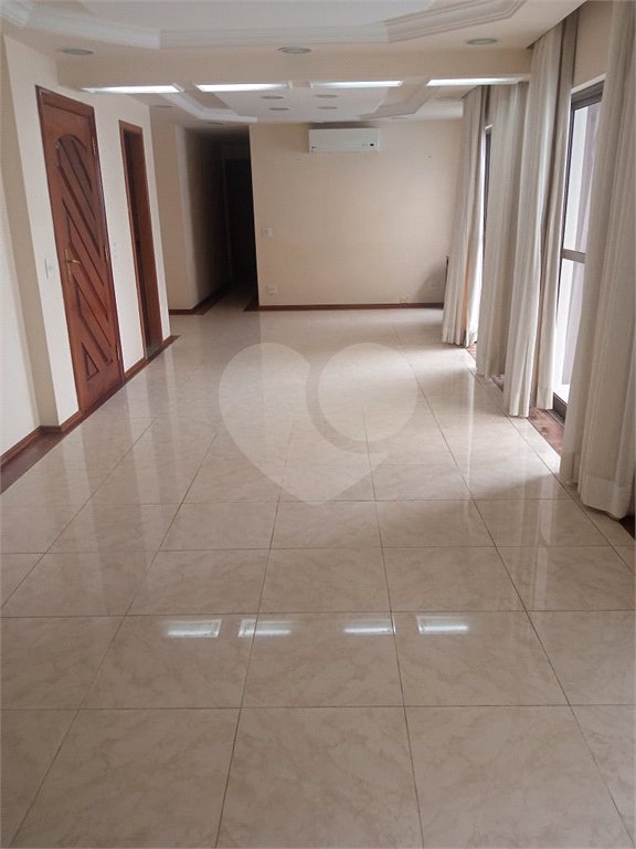 Apartamento à venda com 5 quartos, sendo 4 suítes,  em Tatuapé, São Paulo, SP