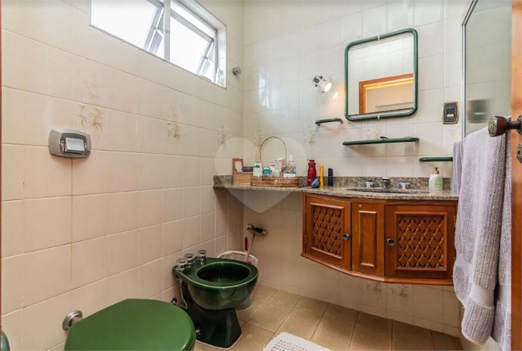 Casa à venda com 3 suítes em Horto, São Paulo, SP