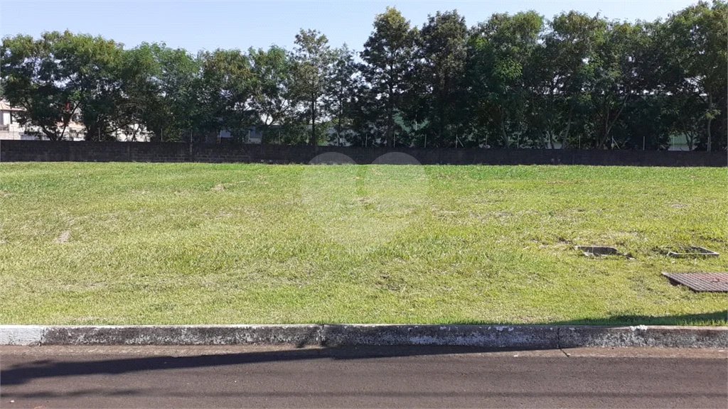 Excelente terreno à venda no condomínio Terras de Piracicaba V - topografia plana - financia