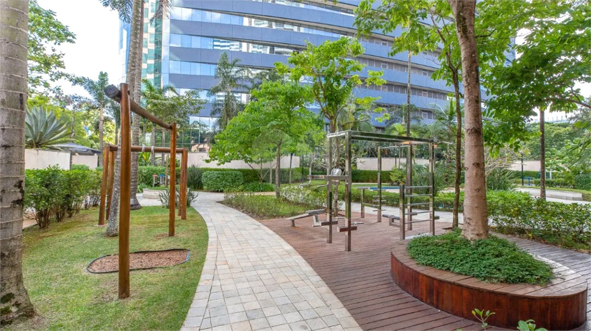 Apartamento à venda com 4 quartos, sendo 3 suítes, em Cidade Monções, São Paulo, SP