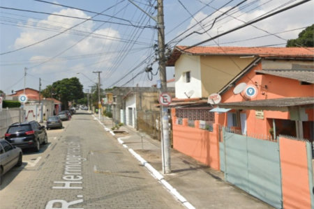 Casa à venda com 2 quartos no Centro, Poá, SP