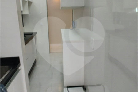 Apartamento à venda com 3 quartos, sendo 1 suíte,  no Centro, São Caetano do Sul, SP