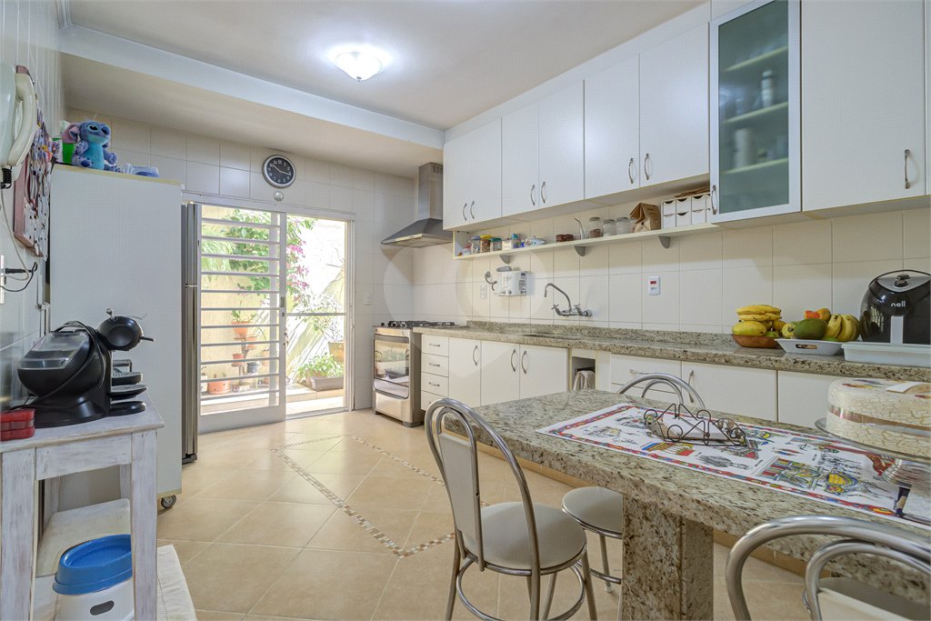 Casa de Vila à venda com 4 suítes em Granja Julieta, São Paulo, SP