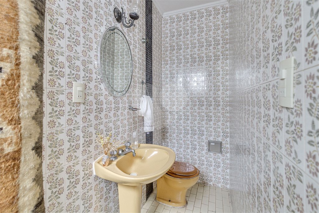 Sobrado à venda com 3 quartos, sendo 1 suíte, em Chácara Flora, São Paulo, SP