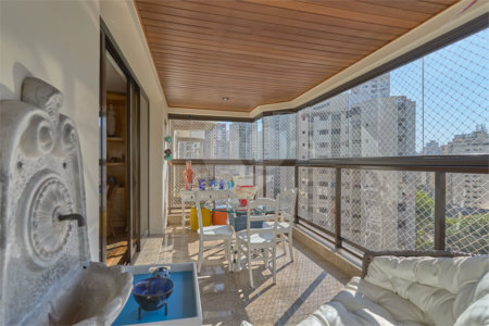 Apartamento à venda com 4 suítes em Campo Belo, São Paulo, SP