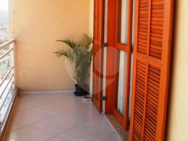 Sobrado à venda com 3 quartos, sendo 1 suíte, em Vila Mazzei, São Paulo, SP