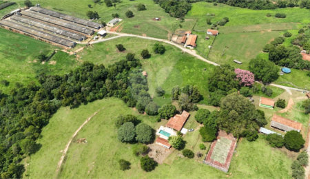 Chácara à venda com 3 quartos, sendo 1 suíte,  em Cercadinho, Alambari, SP