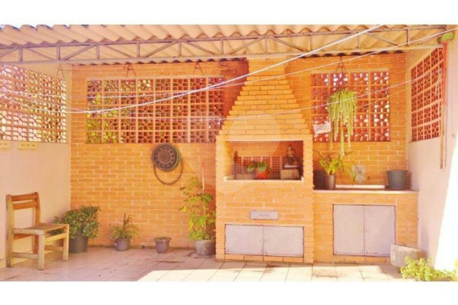 Sobrado à venda com 3 quartos, sendo 1 suíte, em Parada Inglesa, São Paulo, SP