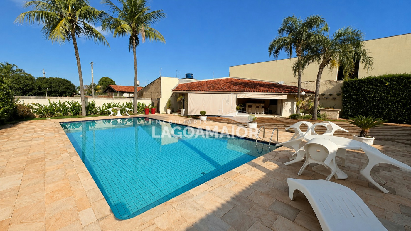 Casa à venda com 6 quartos, sendo 3 suítes,  em Santos Dumont, Três Lagoas, MS