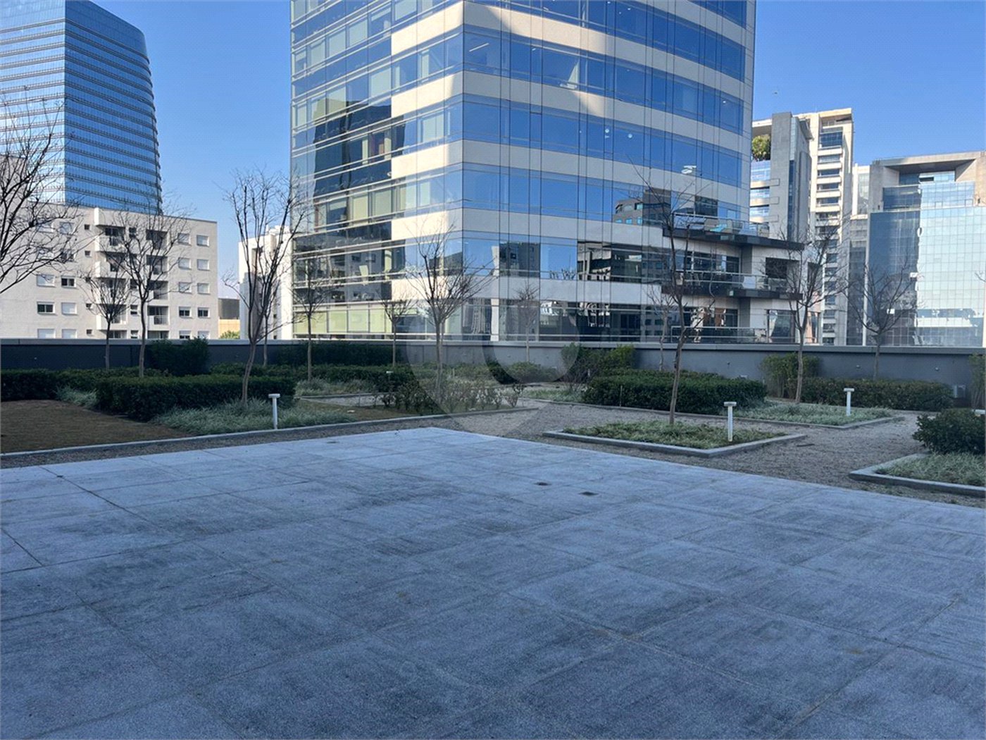 Duplex Comercial Exclusivo na Vila Olímpia – 2.652 m² em Torre Corporativa de Alto Padrão
