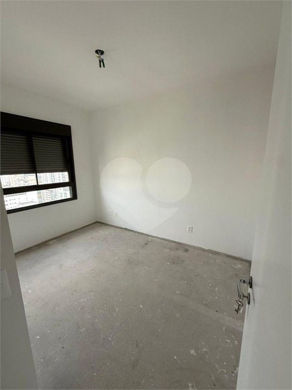 Apartamento à venda com 4 quartos, sendo 3 suítes, em Brooklin Paulista, São Paulo, SP